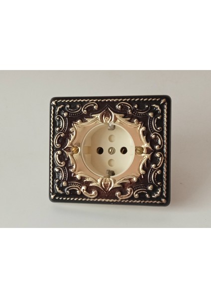 Sultan Vintage Nostaljik Retro Sıva Altı Topraklı Priz – 1980’LER Metal Ön Yüzey