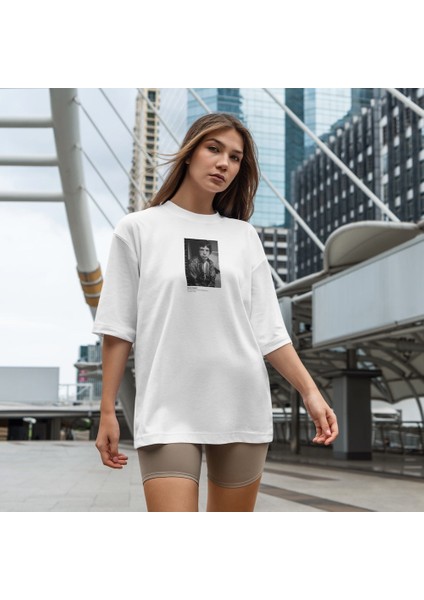 Mick Jagger Backstage At The Palladium London 1967 Oversize Tişört - Beyaz fiyatları