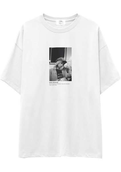 Keith Richards Backstage At Madison Square Garden New York 1975 Oversize Tişört - Beyaz