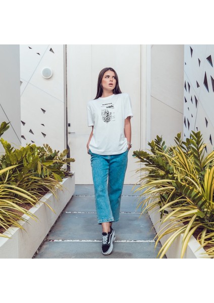 Millennium Falcon Oversize Tişört - Beyaz fiyatları