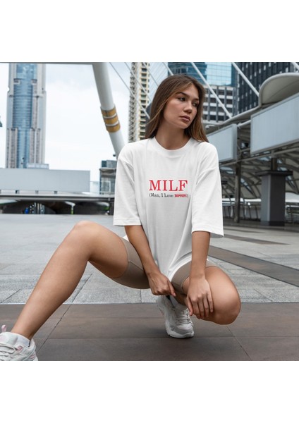 Mılf / Man I Love Ferrari Oversize Tişört - Beyaz fiyatları