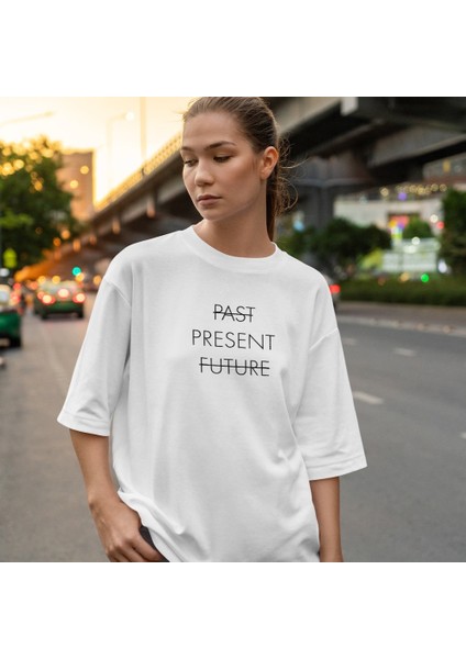 Past Present Future Oversize Tişört - Beyaz fiyatları
