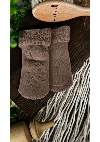 Havlu Kaydırmazlı Çocuk Çorabı