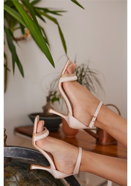Kadın Bej Saten Taş Detay Bantli Topuklu Sandalet
