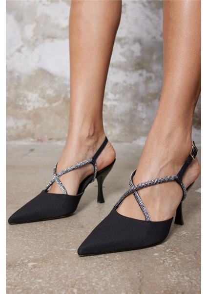 Zerola Kadın Siyah Taş Detay Topuklu Ayakkabi