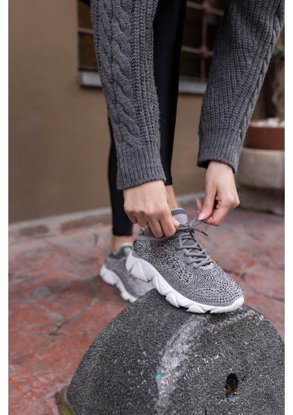 Leva Kadın Gri Taş Detay Eva Taban Sneaker fırsatları