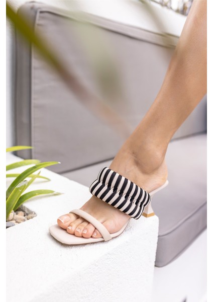 Larosa Kadın Bej Siyah Bantli Topuklu Terlık