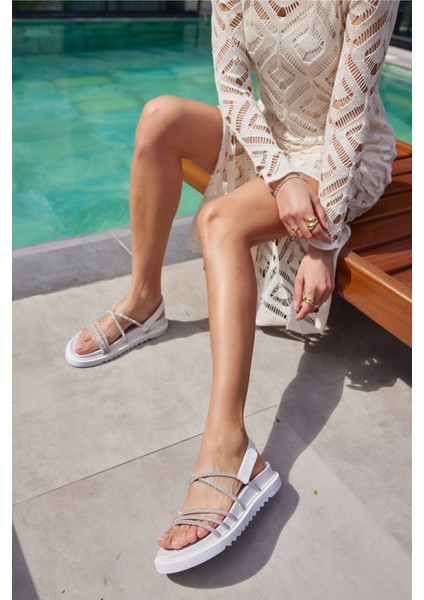 Flowe Kadin Siyah Taş Detay Fusped Taban Sandalet fırsatları