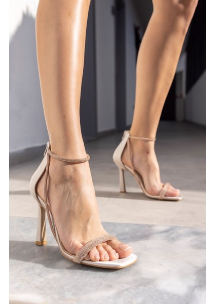 Lotor Kadin Gumus Saten Taş Detay Topuklu Abiye Ayakkabi