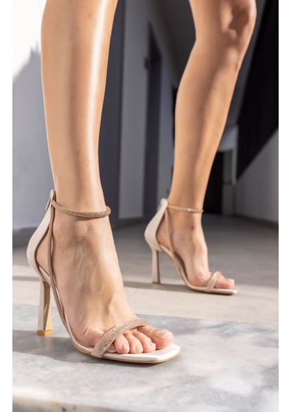 Lotor Kadin Gumus Saten Taş Detay Topuklu Abiye Ayakkabi