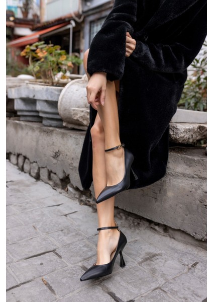 Sity Kadın Siyah Topuklu Ayakkabi fırsatları
