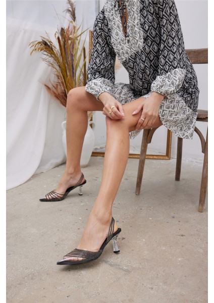 Cell Kadın Seffaf Sıyah Taşli Ayakkabi fiyatları