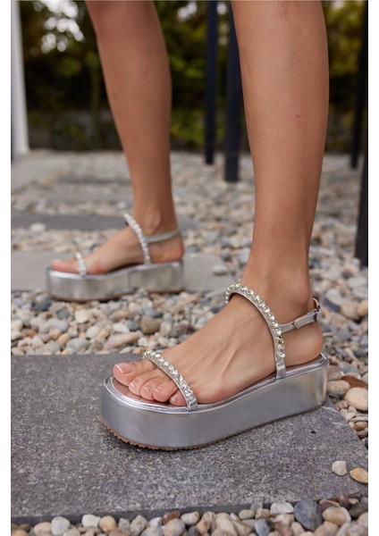 Disco Kadın Fusya Taş Detay Sandalet