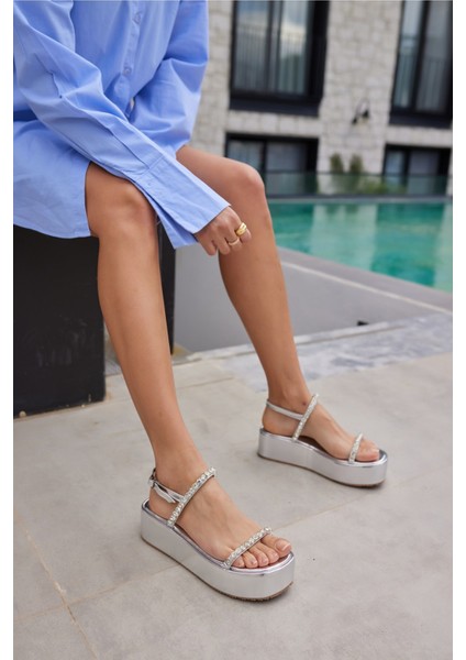 Disco Kadın Fusya Taş Detay Sandalet modelleri