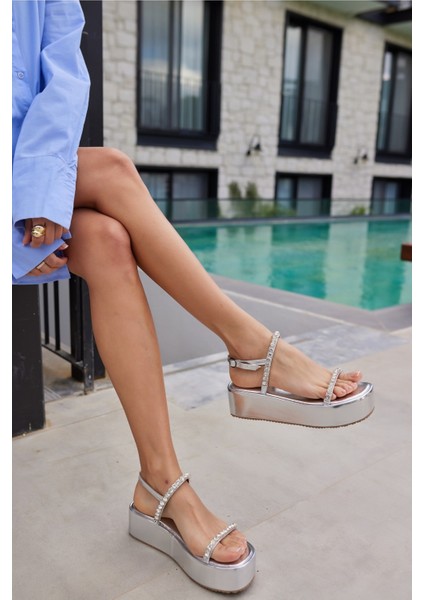 Disco Kadın Fusya Taş Detay Sandalet