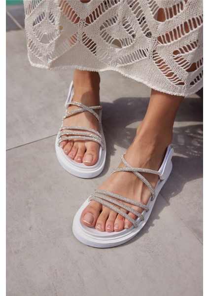 Flowe Kadin Siyah Taş Detay Fusped Taban Sandalet