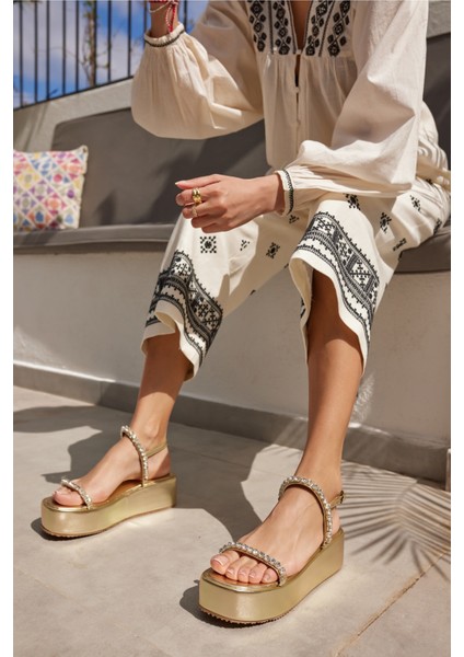 Disco Kadın Fusya Taş Detay Sandalet fiyatları