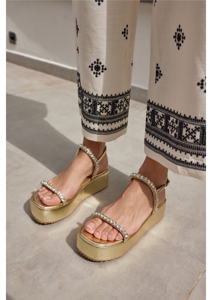 Disco Kadın Fusya Taş Detay Sandalet