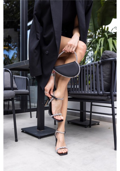 Fiore Kadın Gold Bantli Taşli Detay Topuklu Abiye Ayakkabi