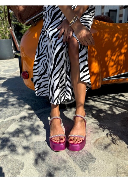 Disco Kadın Fusya Taş Detay Sandalet fırsatları