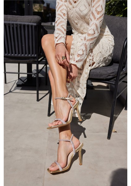 Fiore Kadın Gold Bantli Taşli Detay Topuklu Abiye Ayakkabi fırsatları