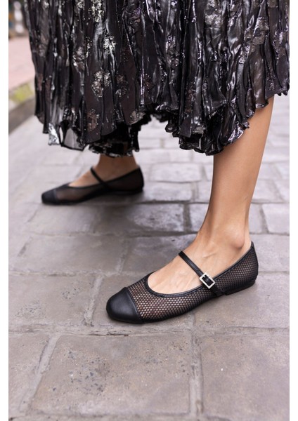 Petrov Kadın Siyah Leopar Garnılı Babet modelleri