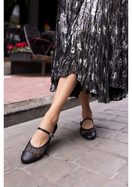 Petrov Kadın Siyah Leopar Garnılı Babet fırsatları