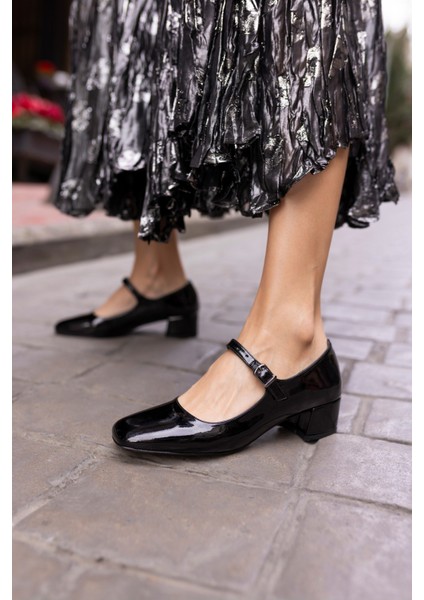 Nadoli Kadın Siyah Rugan Kalın Topuklu Ayakkabi fiyatları