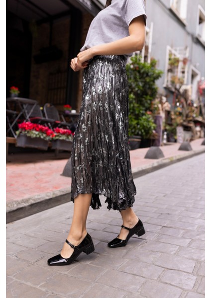 Nadoli Kadın Siyah Rugan Kalın Topuklu Ayakkabi