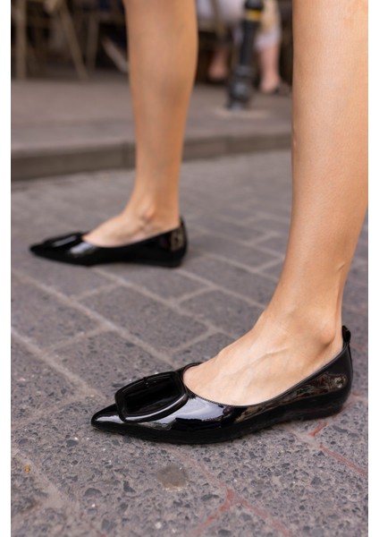 Kasri Kadin Siyah Rugan Dar Kalıp Babet fırsatları