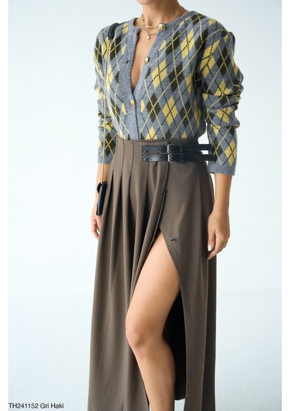 Kadın Baklava Deselnli Kalın Oversize Düğmeli Hırka fiyatları