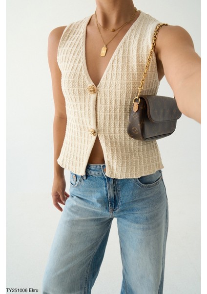 Kadın Kare Desen Düğmeli Triko Yelek