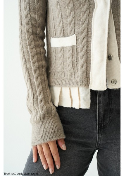 Kadin Düğmeli̇ Standart Beden Tri̇ko Hirka fiyatları