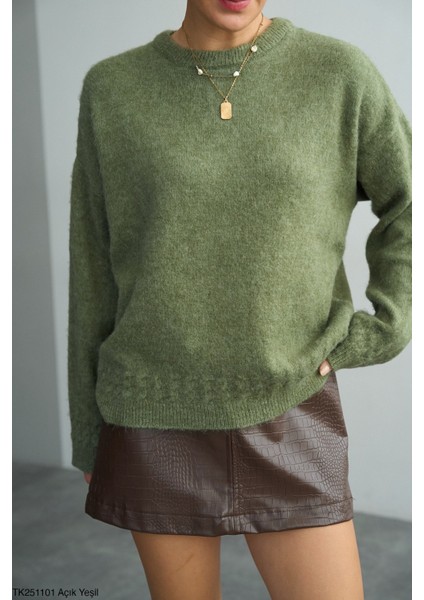 Kadın Bisiklet Yaka Basıc Regular Kesim Kazak