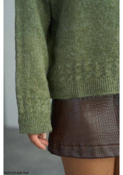 Kadın Bisiklet Yaka Basıc Regular Kesim Kazak modelleri