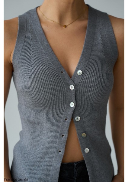Kadın V Yaka Düğmeli Triko Yelek fiyatları