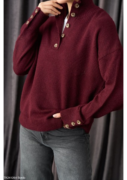 Kadın Yarım Düğmeli Boğazlı Triko Kazak