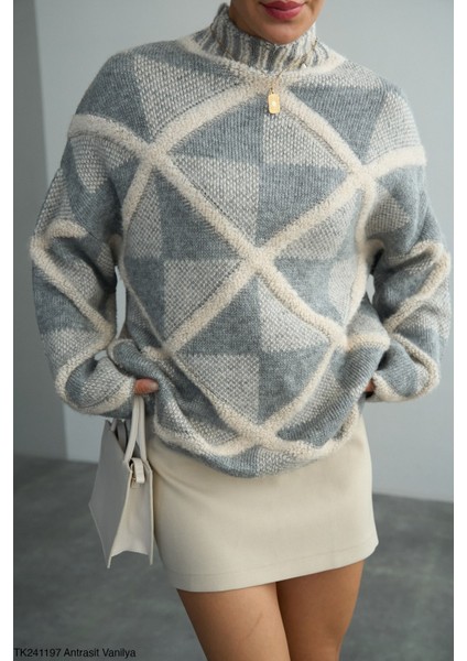 Kadın Yarım Boğaz Desenli Casual Günlük Kazak