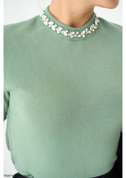 Kadın Bisiklet Yaka Taşlı Kısa Kol Kazak