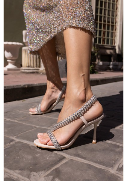 Fruta Kadin Siyah Saten Taşli Topuklu Abiye Ayakkabi fiyatları