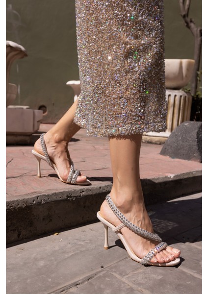 Fruta Kadin Siyah Saten Taşli Topuklu Abiye Ayakkabi fırsatları