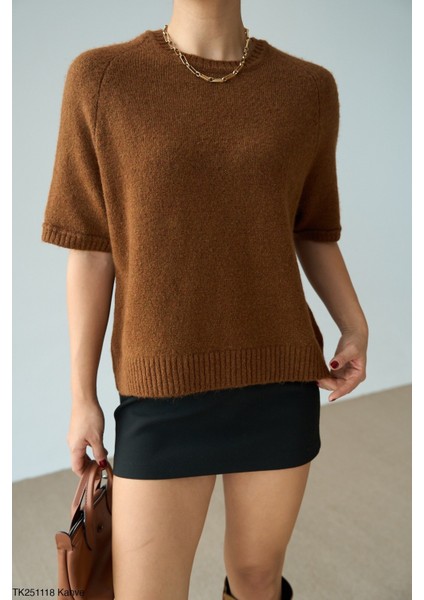 Kadın Yarım Balıkçıl Yaka Kısa Kol Kazak