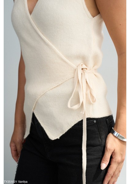 Kadın Bağlamalı Sezonluk Triko Yelek modelleri