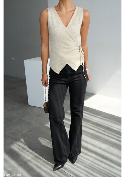 Kadın Bağlamalı Sezonluk Triko Yelek indirimleri