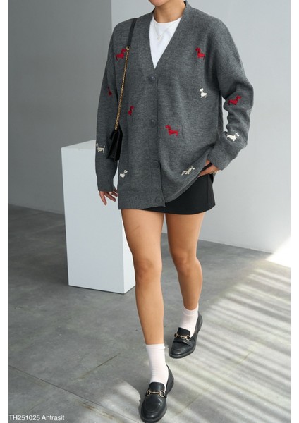 Kadın Düğmeli Yaka Köpek Desenli Hırka fiyatları