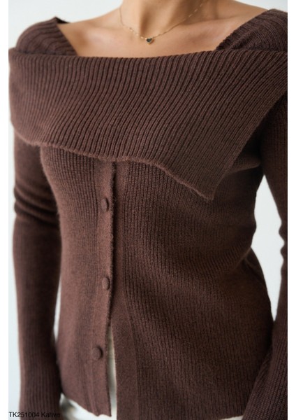 Kadın Kayık Yaka Düğmeli Basic Günlük Triko Kazak fiyatları