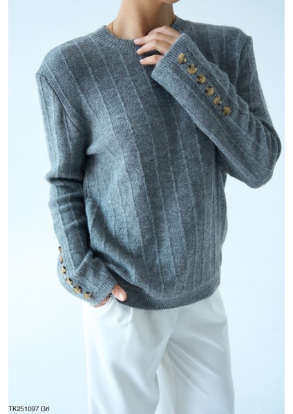 Kadın Kol Düğme Aksesuarlı Triko Kazak