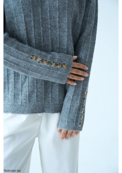 Kadın Kol Düğme Aksesuarlı Triko Kazak fiyatları