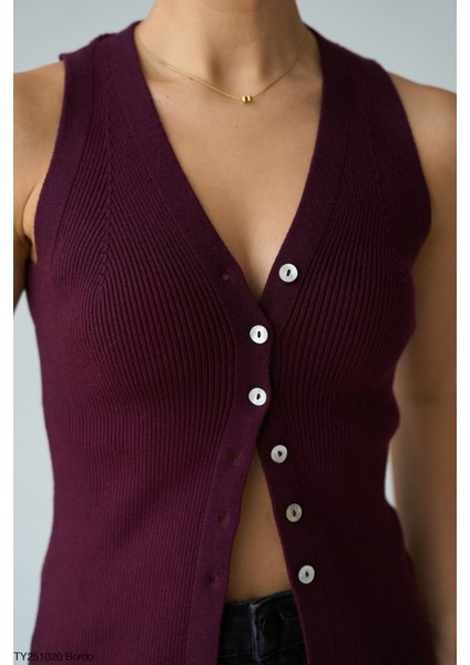 Kadın V Yaka Düğmeli Triko Yelek modelleri