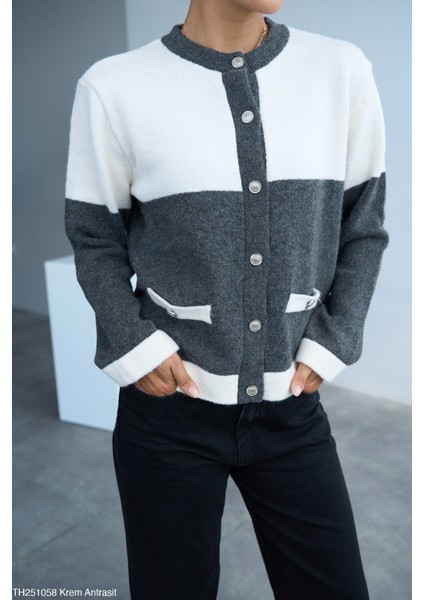 Kadın Kendinden Desenli Düğmeli Hırka